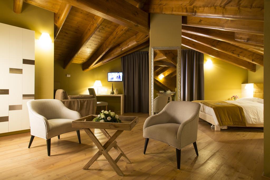 La Burla Villa Borgosesia Dış mekan fotoğraf
