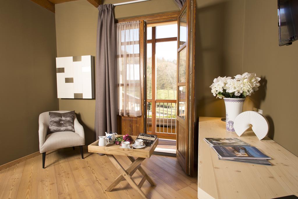 La Burla Villa Borgosesia Dış mekan fotoğraf